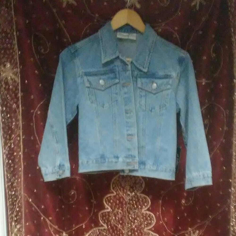 Denim jacket.(Bundle 2 denims for $22!)